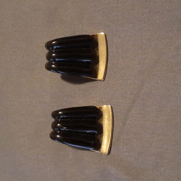 Napier Jewelry - NAPIER VINTAGEGOL PLATED Earrings with black. 1 1/2" X 1" (pierce ears) ( L7 BB)